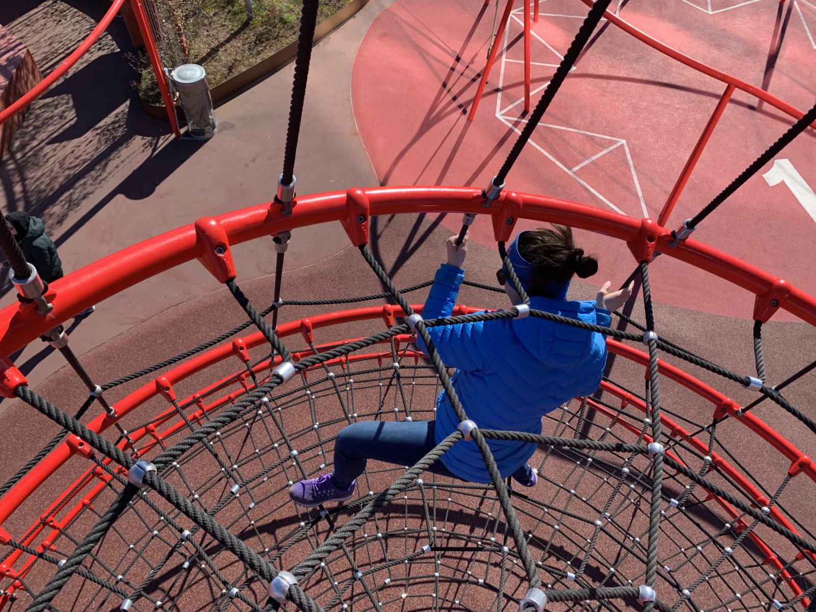 Lisa vil til toppen som vanlig! Foto: Tverga